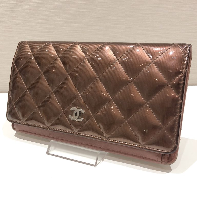 CHANEL / マトラッセ パテントレザー 長財布